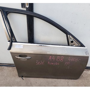 Dveře přední pravé Audi 4 B8